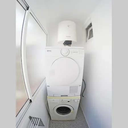 アパート Carmencita Apartment, With Netflix & Wifi