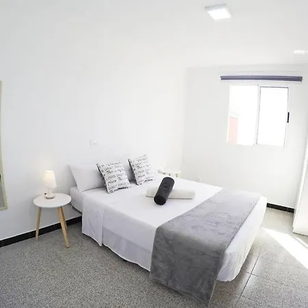 アパート Carmencita Apartment, With Netflix & Wifi *