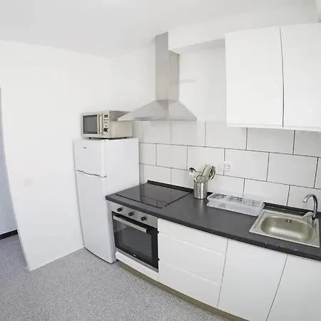 Carmencita Apartment, With Netflix & Wifi *